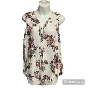 Maurice’s cream floral tank top size Medium gold buttons